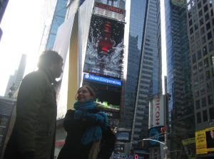 Los hermanitos en Times Square (el cuadrado del tiempo)